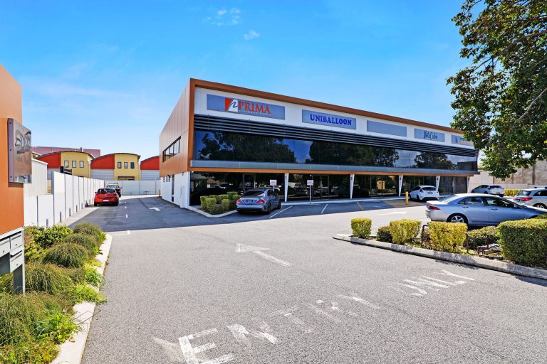 25A Gympie Way, WILLETTON  WA  6155