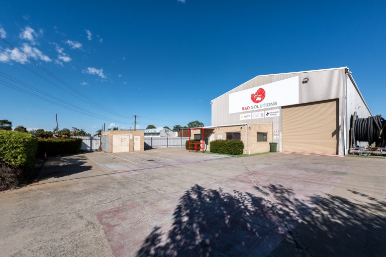 4 Riversdale Road, WELSHPOOL  WA  6106